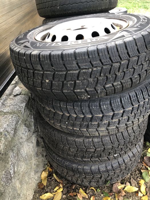 Cauciucuri 195 79 15 C si 225 70 15 C
