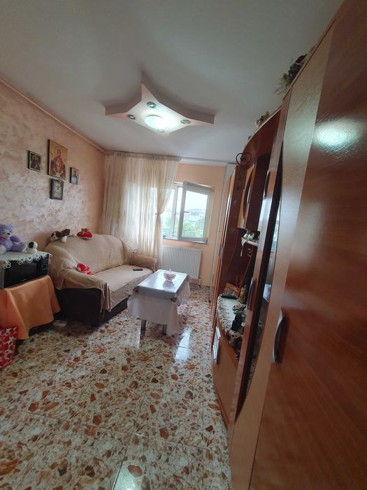 Vand apartament 2 camere