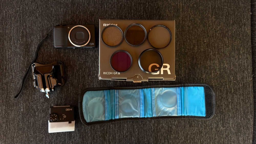 Ricoh GR III ca nou