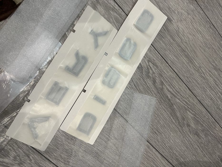 Emblema Badge litere range rover/ discovery ORIGINALE