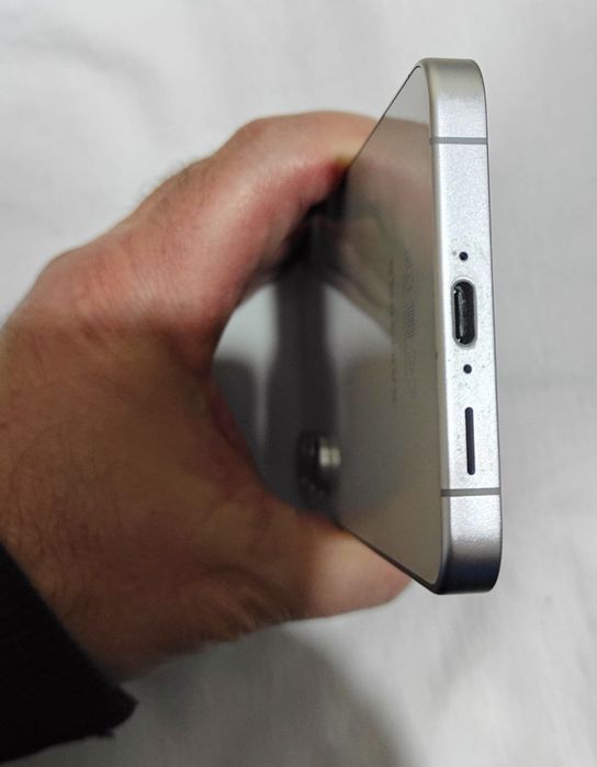 Samsung S24 fe 8+8/256 идеал