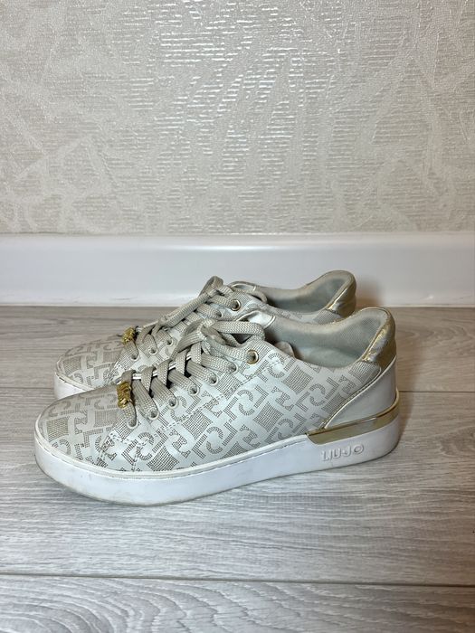Породам кеды LIU JO
