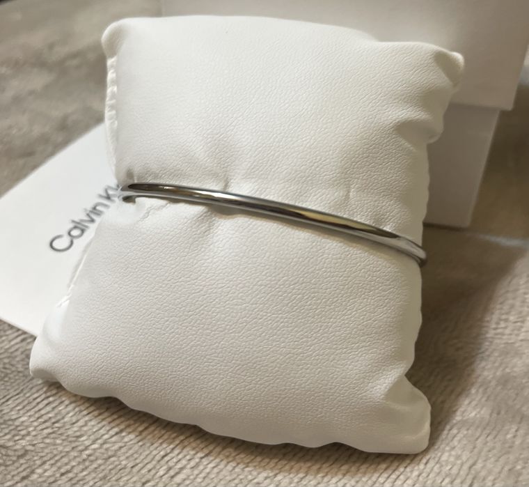 Стилна дамска гривна Calvin Klein