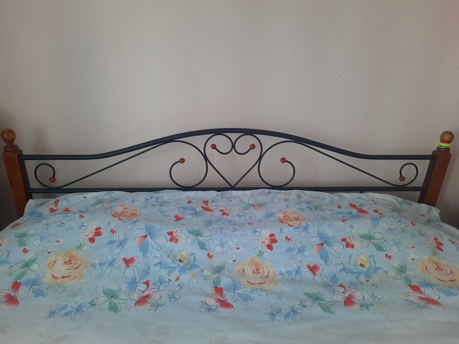 Срочно продам кровать 20к