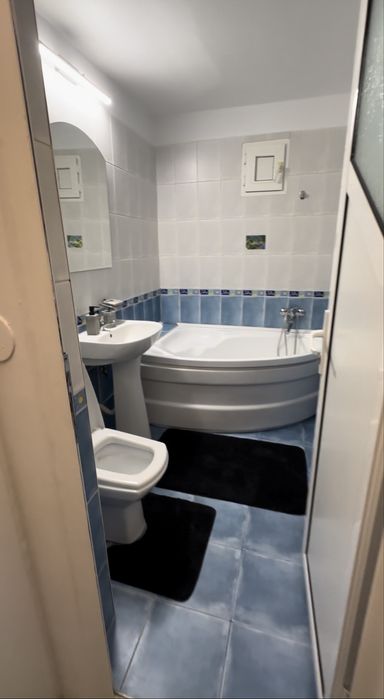 Apartament cu 3 camere DE ÎNCHIRIAT – PITEȘTI