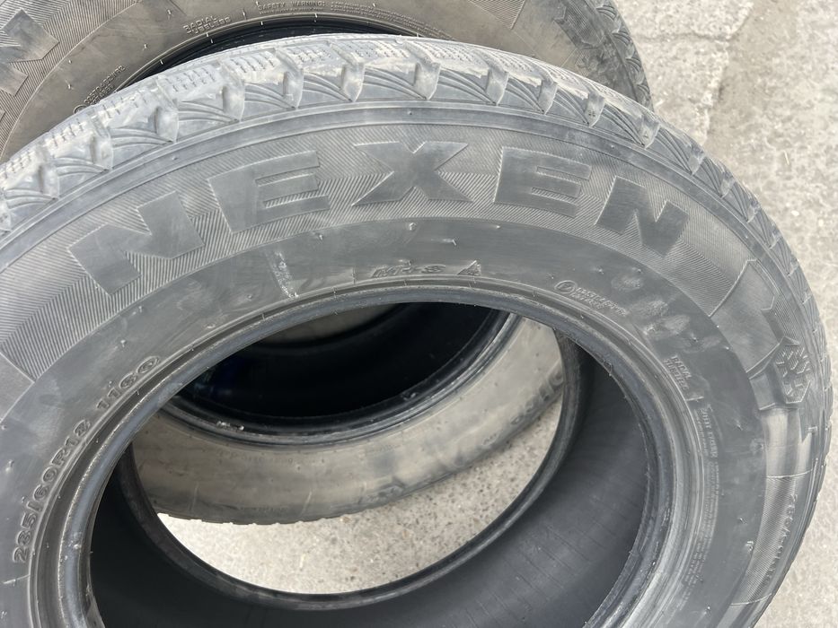 Продам всесезонную резину , 285/60/18!!!