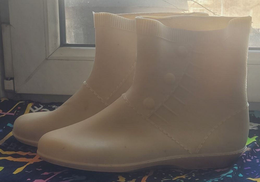 Продам резиновые сапожки