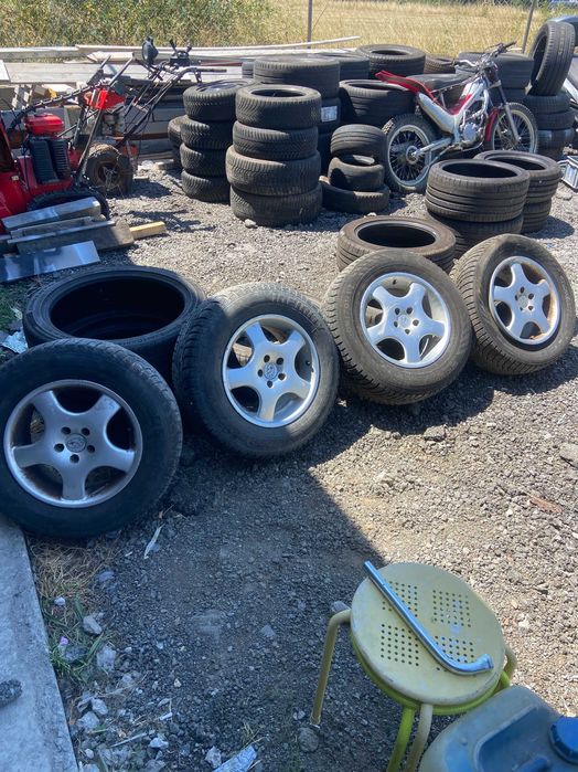 Гуми с джанти Субаро 205/70R15
