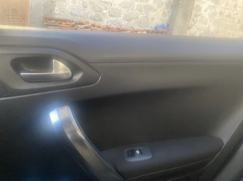 Peugeot 2008 2014 година