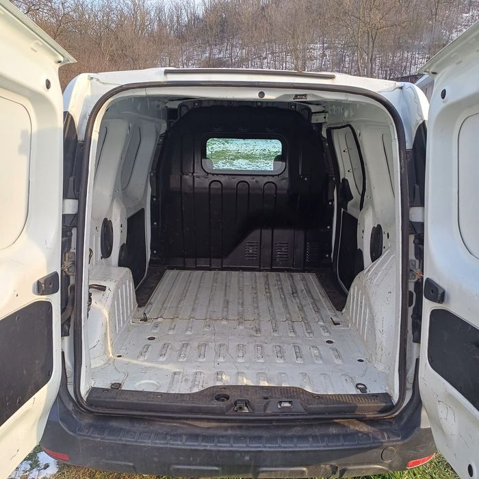 Mașina în stare foarte bună