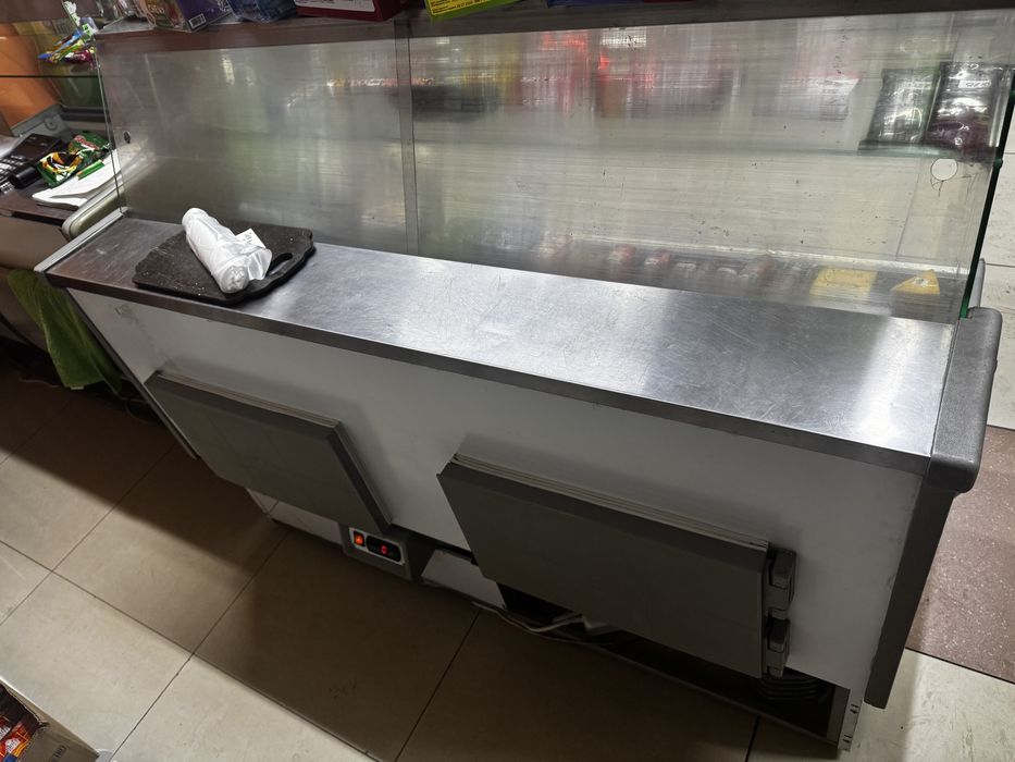 Холодильная витрина Б/У