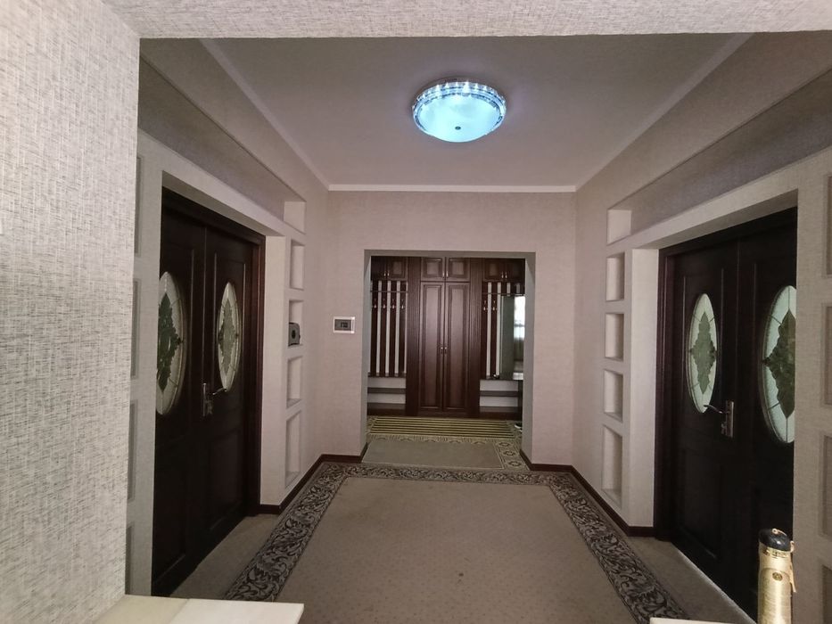 Наманган шахар Амур Тимур (вокзал)да люкс квартира ижарага  берилади