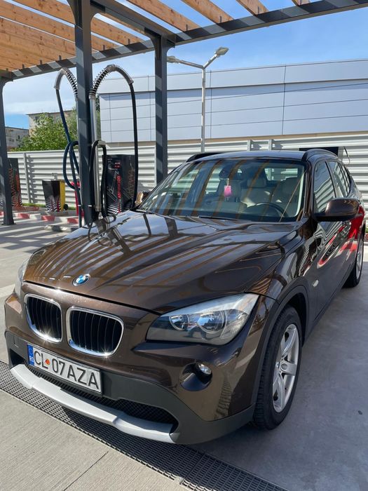 Vand BMW X 1  ~ pretul este usor negociabil