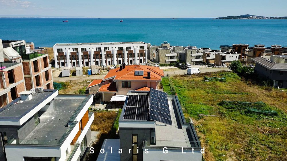 Екип - електротехник и монтажници за Фотоволтаични системи