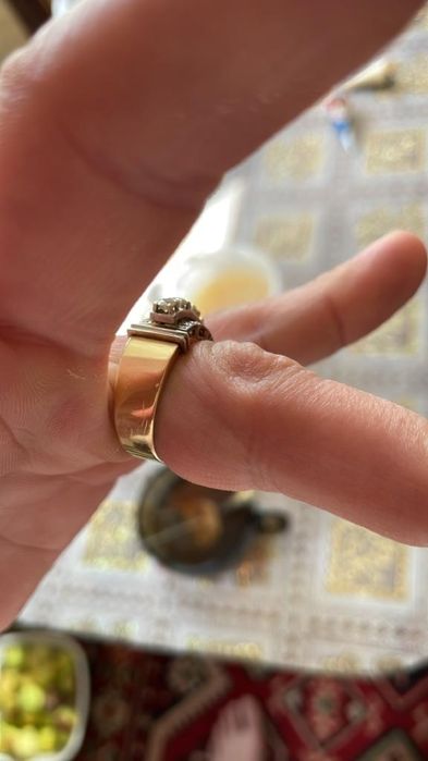 Продаётся  Кольцо  Муржское