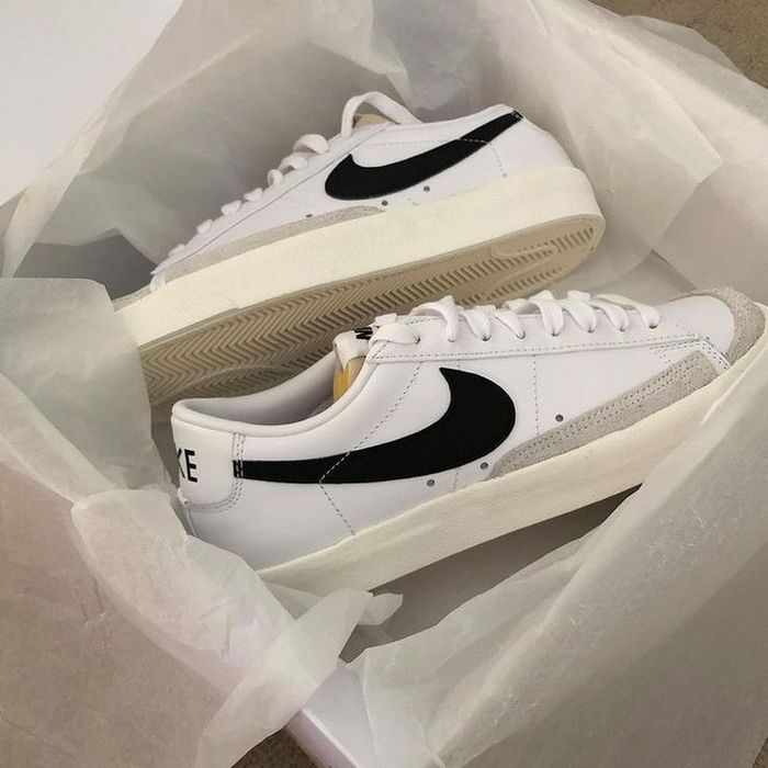 Продам кроссовки найк nike blazer low