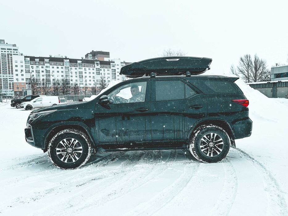 Автобокс Broomer Venture XL (500 л.) двусторонний все цвета