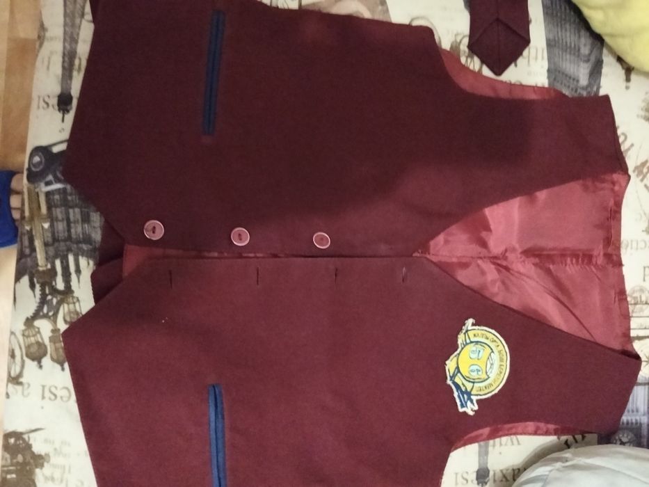 Продам желеты 56 школа