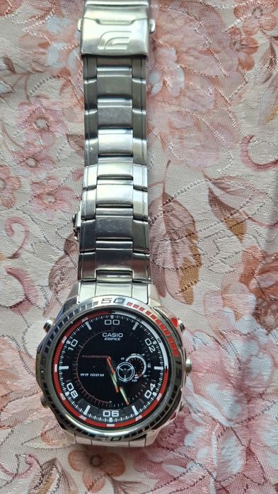 Vand diferite ceasuri de mana,Casio edifice,Suunto9 si Casio  G schock  in stare buna