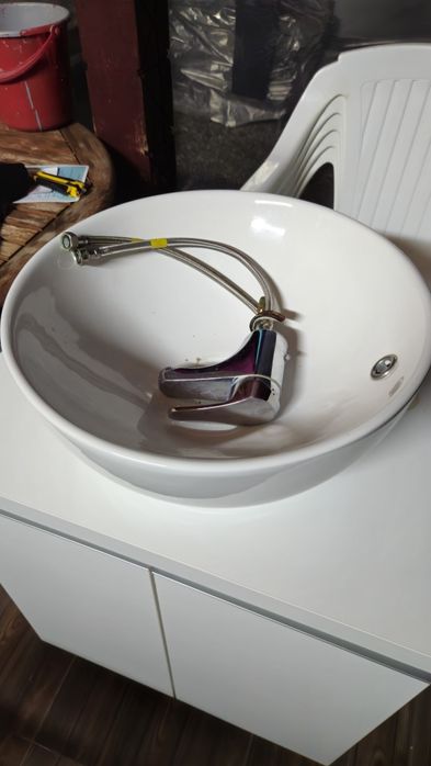 Dulap baie cu lavoar tip bol