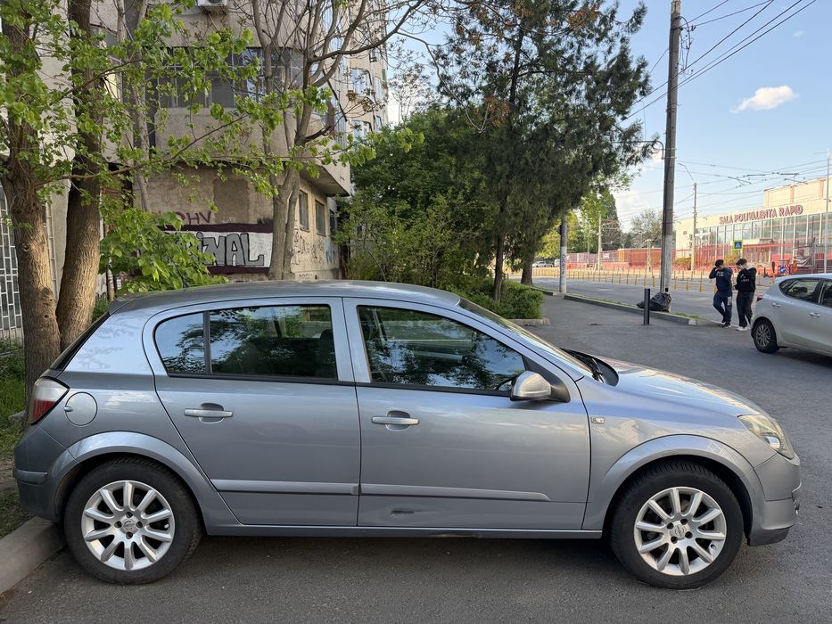 Opel Astra H 1.6 benzina 2004