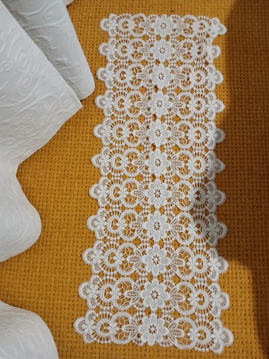 Декоративна мини покривка 35/85