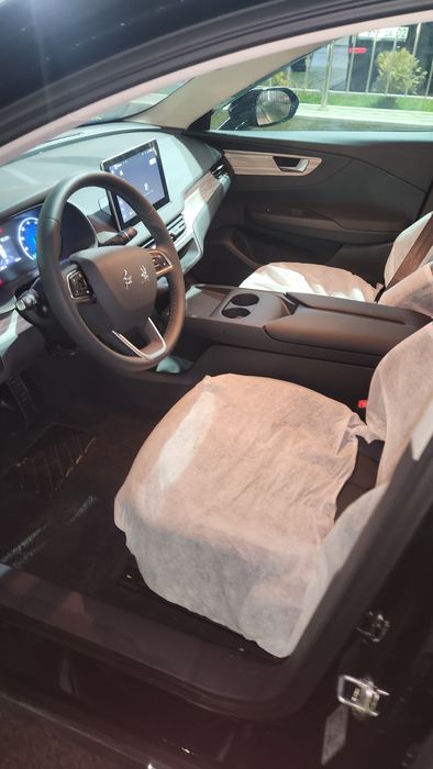 Hongqi  EQM 5. Новая