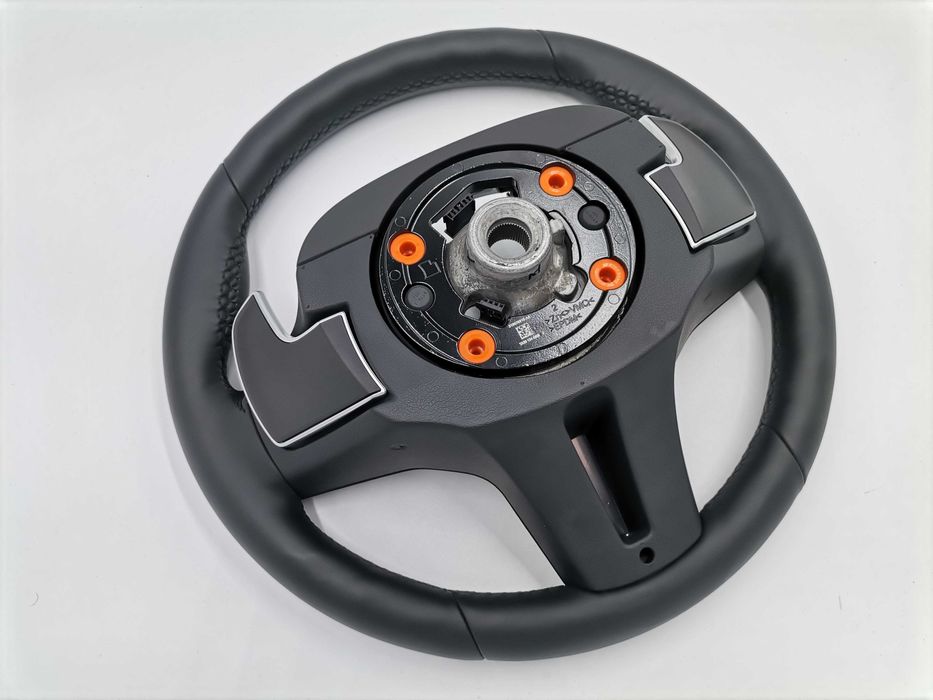 M Sport Черен Спортен Волан BMW 5 G30 G31 G38 6 G32 X3 G01 X4 G02