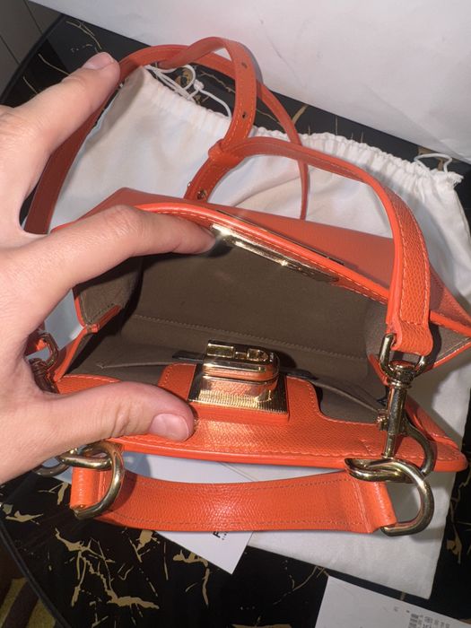 Оригинална оранжева чанта FURLA