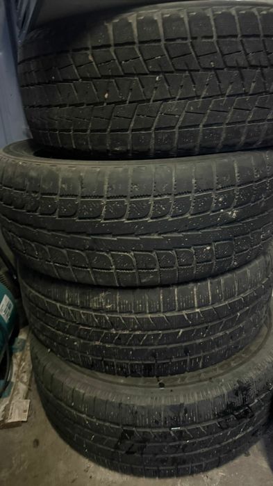 Зимние шины комплект