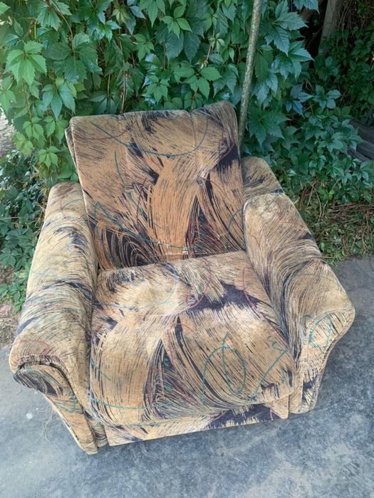 2 удобных кресла