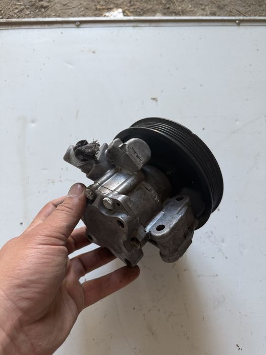 Насос ГУР Mercedes W211 E270 CDI