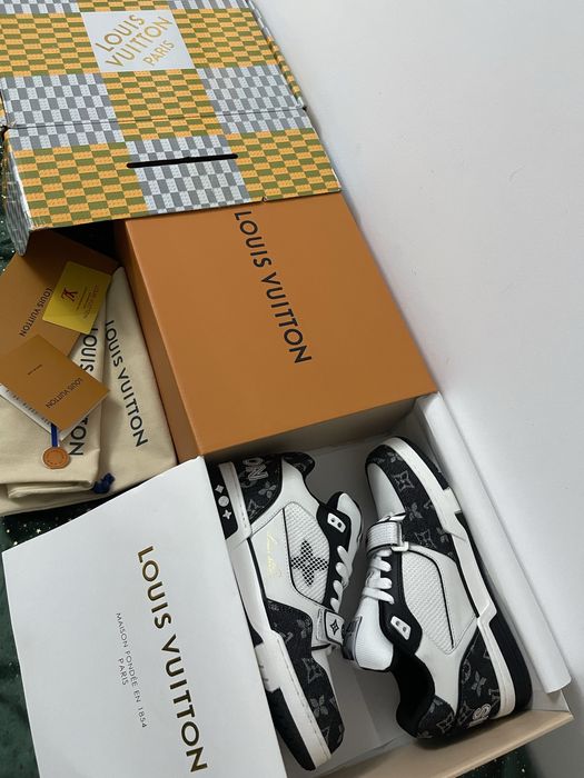 Louis Vuitton LV Trainer Velcro Strap Monogram – Calitate Premium