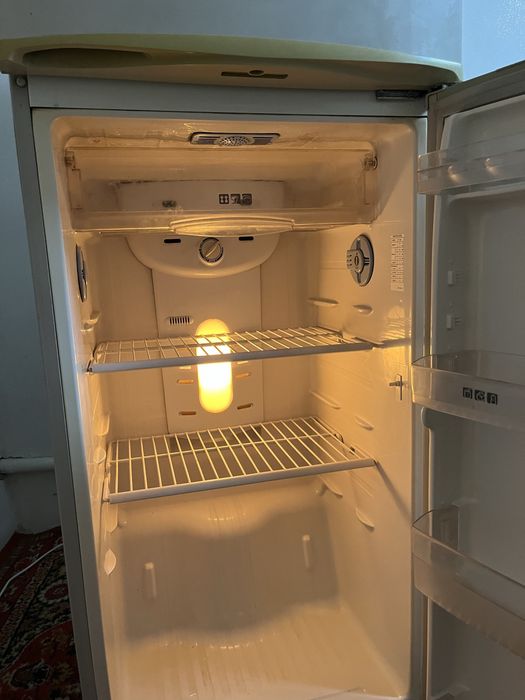 Холадельник Samsyng