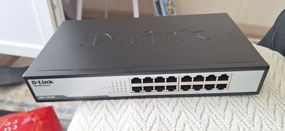D-Link DES 1016D