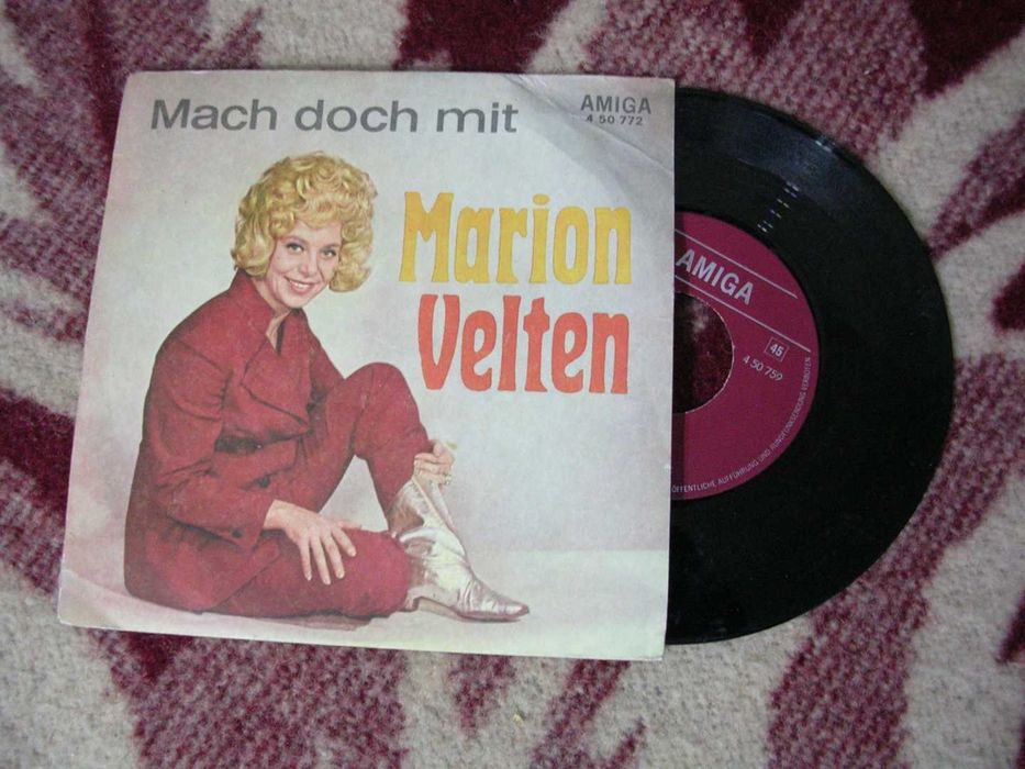 Грамофонни плочи с музика българска и чуждестранна 1 част