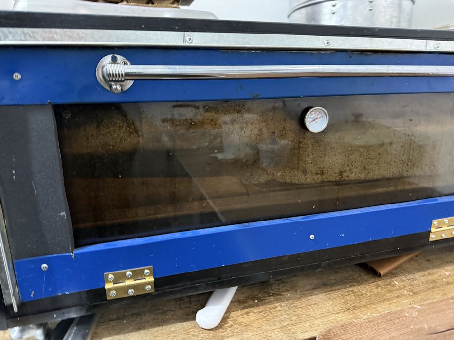 Духовка,самса пісіретін пеш