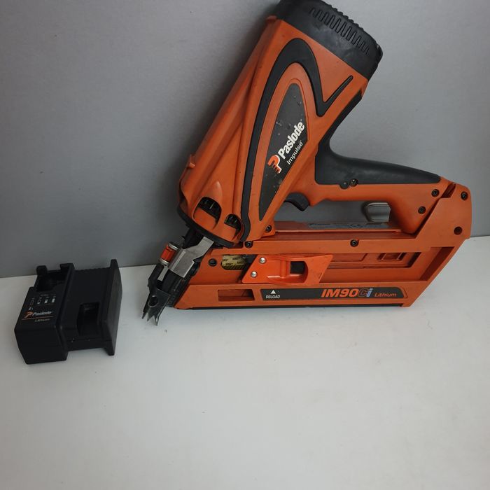 Paslode IM 90 Pistol de puscat cuie în lemn 90MM