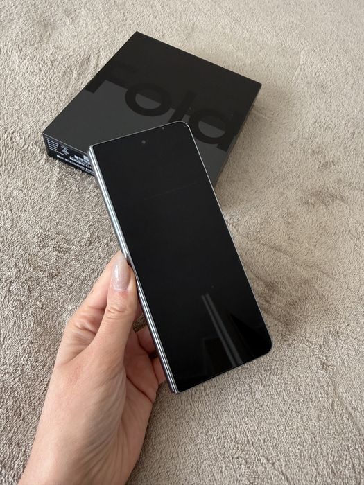 Samsung Galaxy Z Fold 4