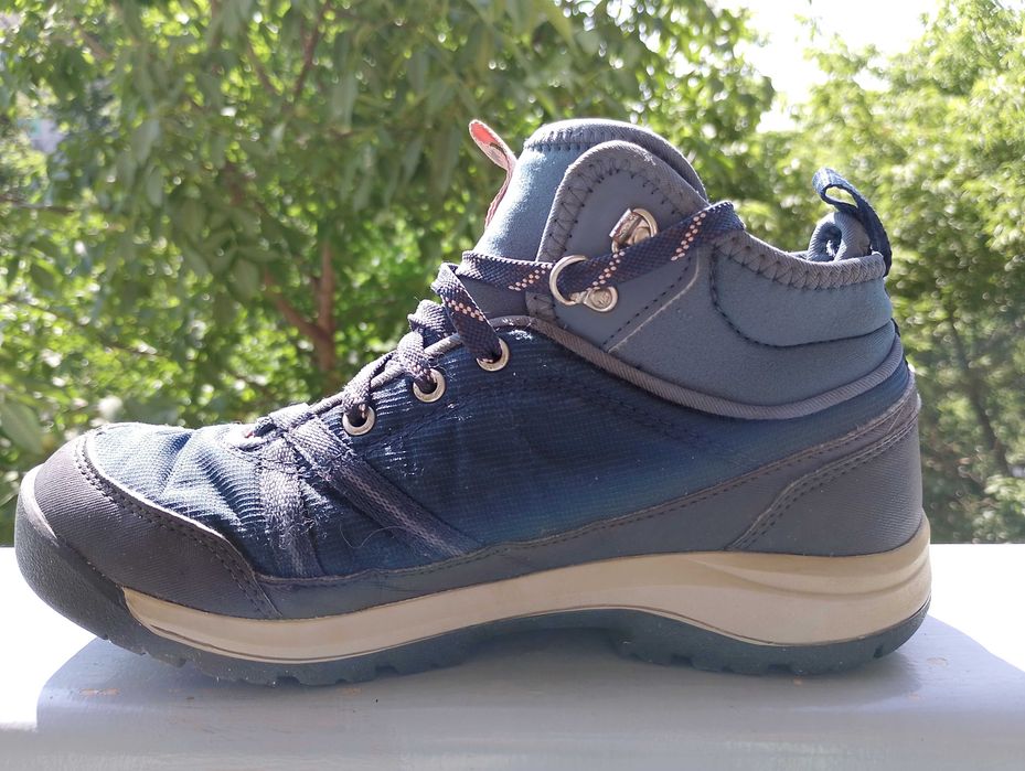 Дамски туристически обувки, 37 номер, в чудесно състояние - 35лв.