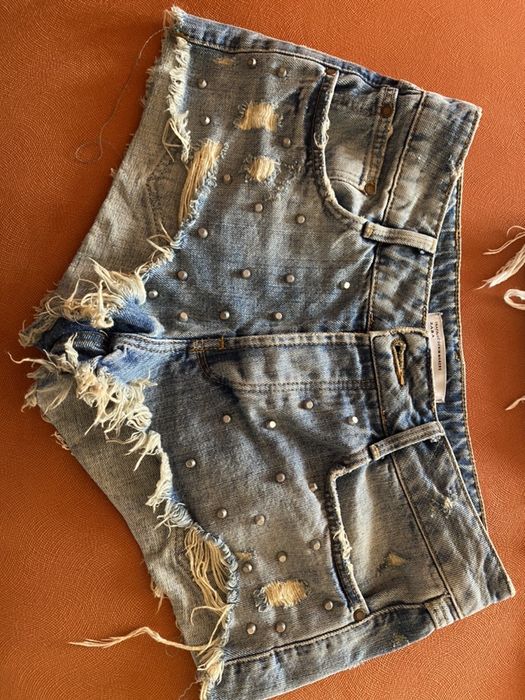 Къси гащи и Пола Zara, Pieces