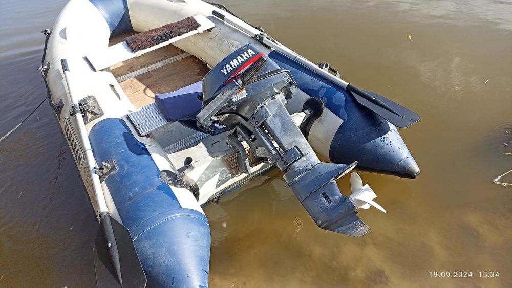 Продам лодку с мотором