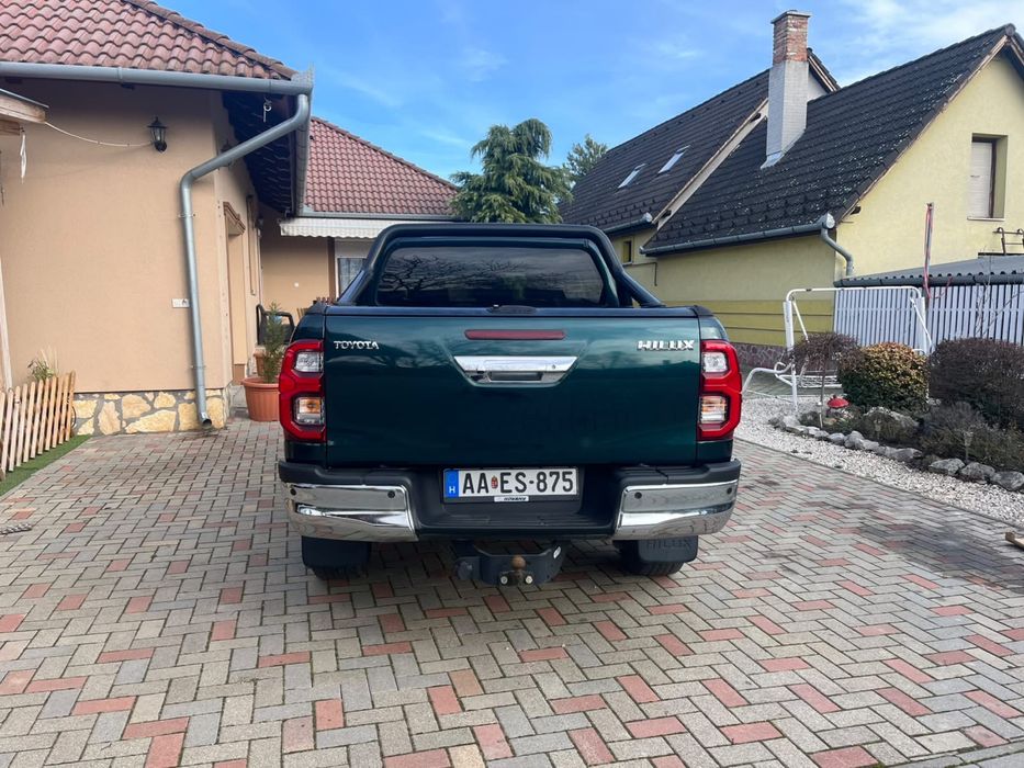 Toyota hilux 2.8 km 98000