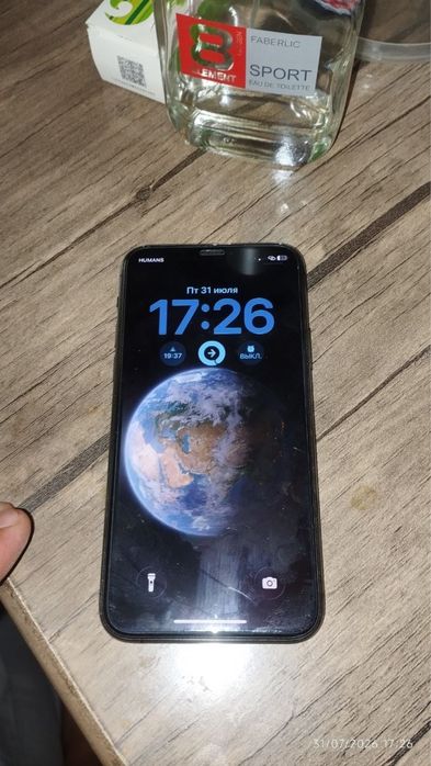 Iphone 11 pro olmaliqda zur holada hamma narasi ishliydi Fesayi Ilaydi