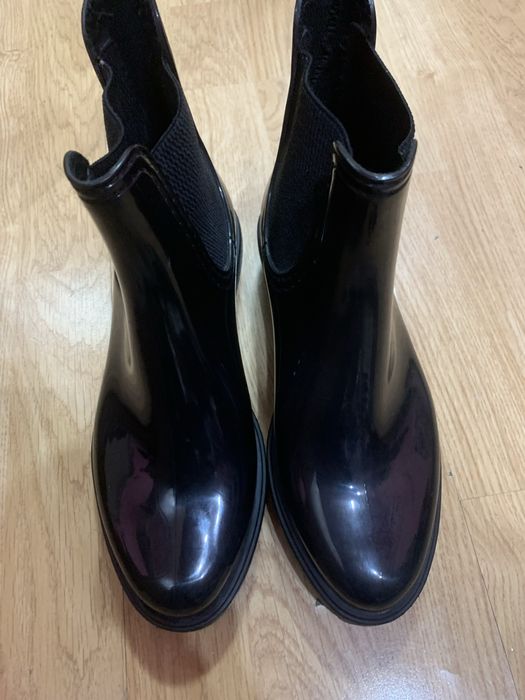 Ghete lucioase,cauciuc siliconat