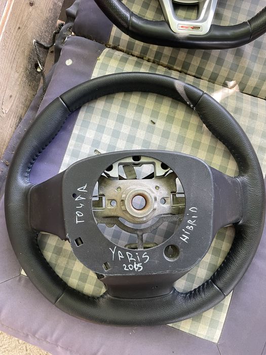 Волан от toyota yaris hubrid 2015г.