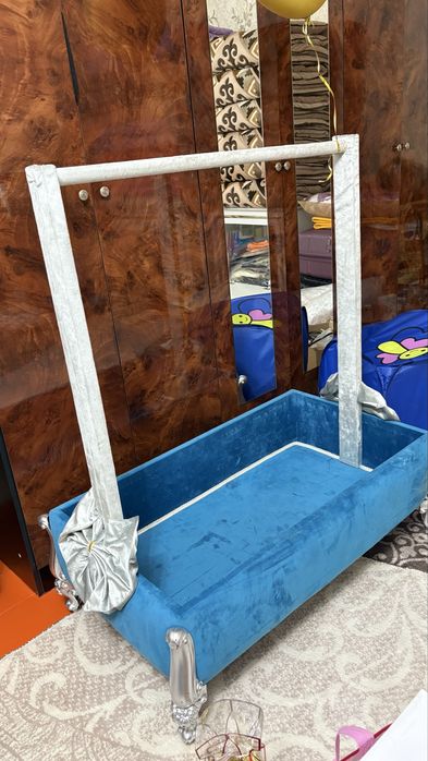 Вешалка для бесик той