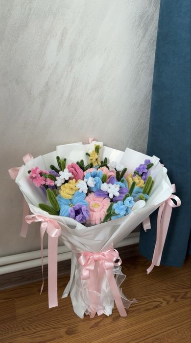 Buchet de flori din sarma plusata