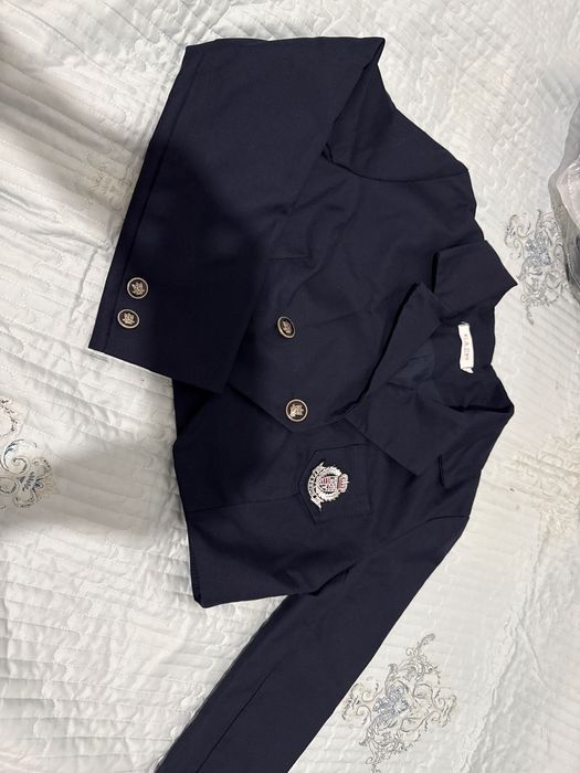 Продам костюм для девочки в школу