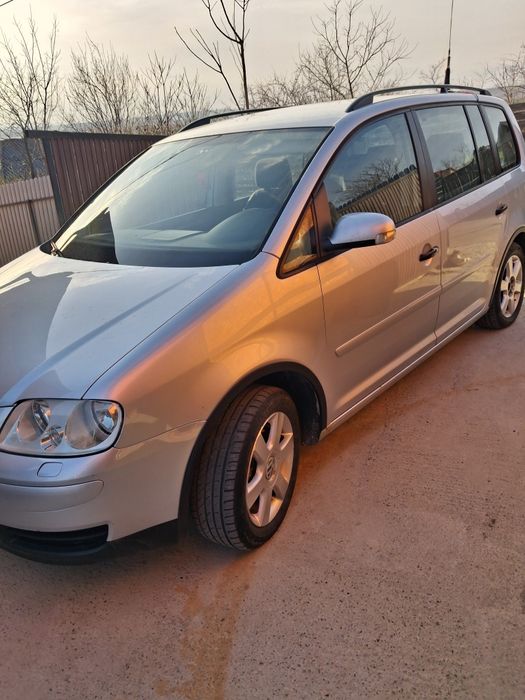Vând turan 1.9 tdi 105cp 7 locuri